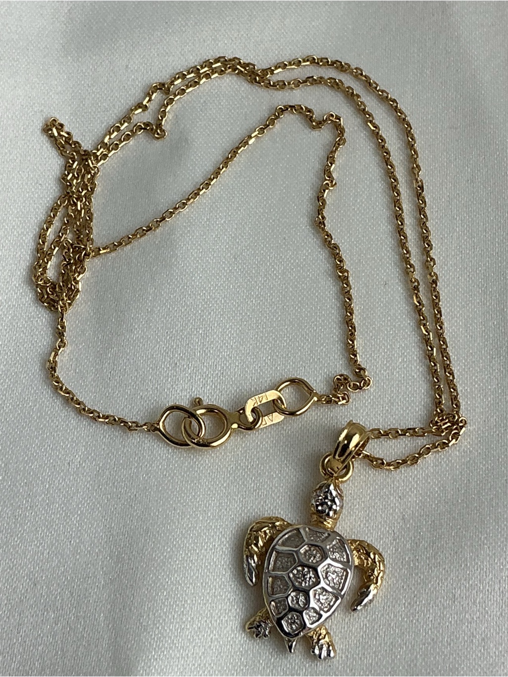 14k Two Tone Sea Turtle Pendant With 14k Chain